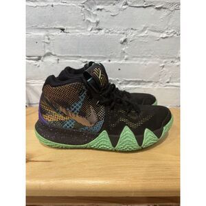 Nike Kyrie 4‎ Mamba Mentality Basketball Shoe, AR2597-001, Blk/Mult, Mens 7.5
